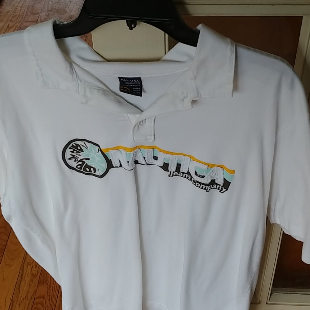 Short sleeve shirt